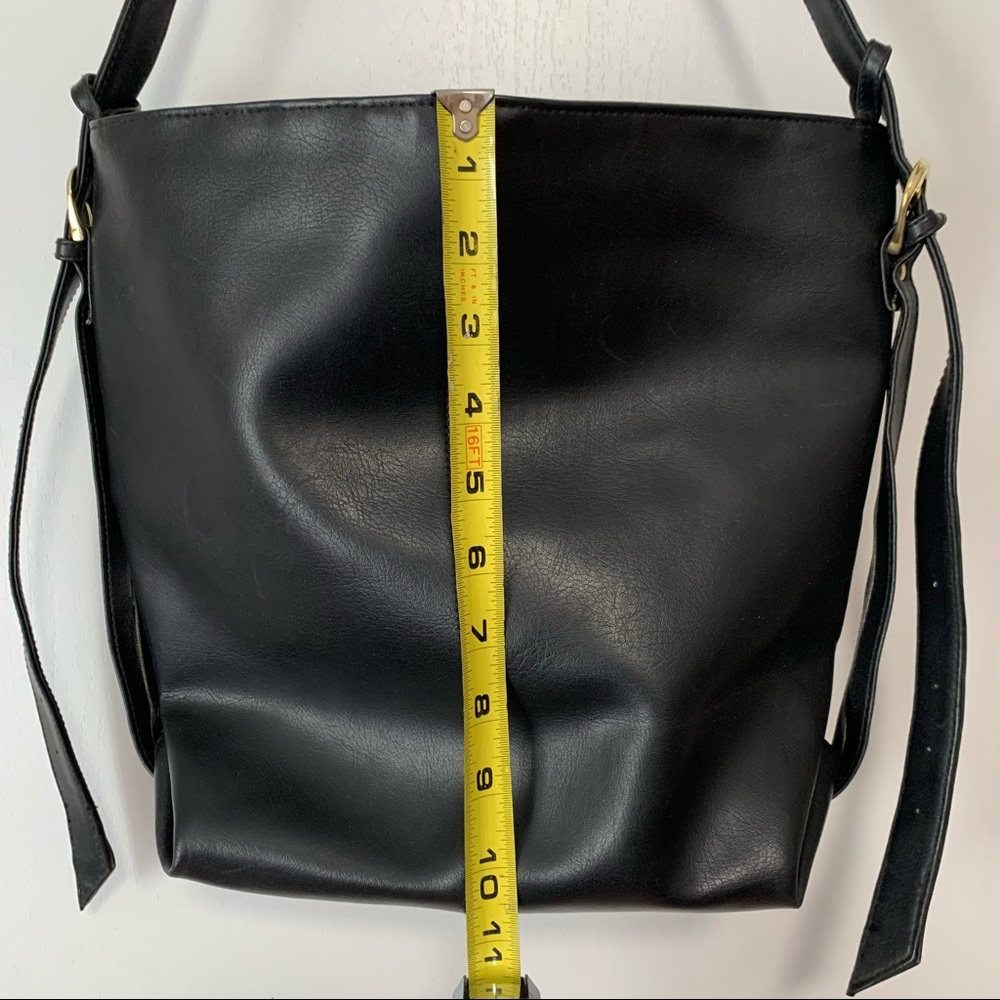 EUC Vintage Black Hobo Shoulder Bag - Picture 9 of 12